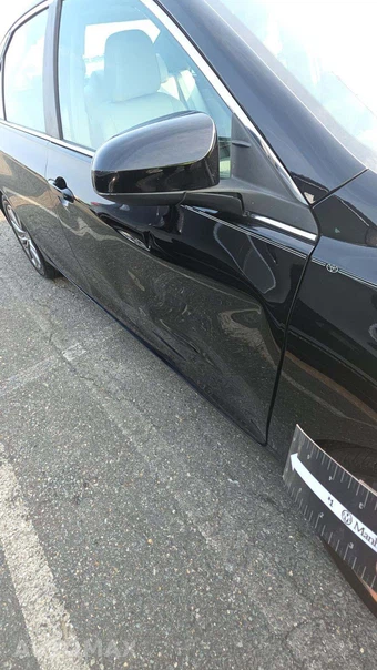 2016 Toyota Camry XLE – miniatura 28