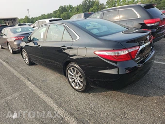 2016 Toyota Camry XLE – miniatura 6