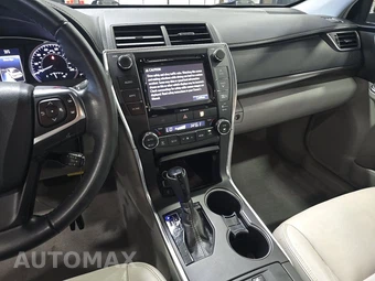 2016 Toyota Camry XLE - miniatura 11