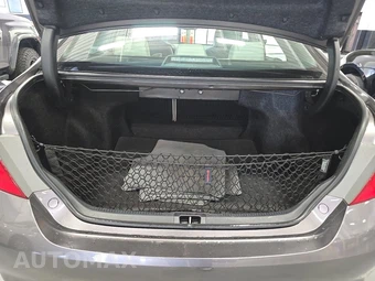 2016 Toyota Camry XLE - miniatura 17