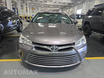 2016 Toyota Camry XLE - miniatura 2
