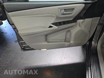 2016 Toyota Camry XLE - miniatura 9