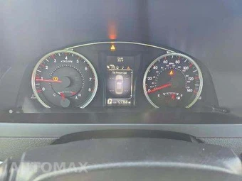 2016 Toyota Camry XSE - miniatura 9