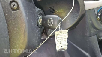 2016 Toyota Corolla LE - miniatura 18