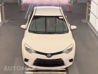2016 Toyota Corolla LE - miniatura 2