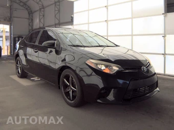 2016 Toyota Corolla LE – miniatura 3