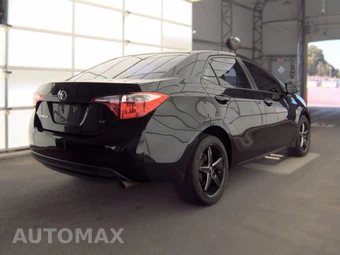 2016 Toyota Corolla LE – miniatura 4