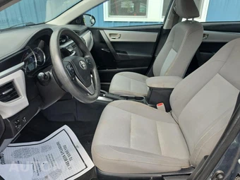 2016 Toyota Corolla LE – miniatura 13