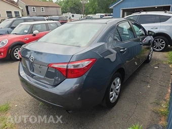 2016 Toyota Corolla LE – miniatura 4