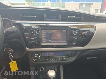 2016 Toyota Corolla LE - miniatura 10