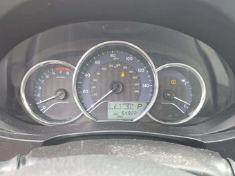2016 Toyota Corolla LE - miniatura 9