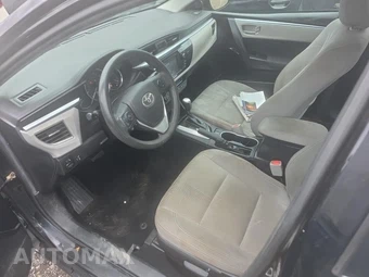 2016 Toyota Corolla LE – miniatura 13