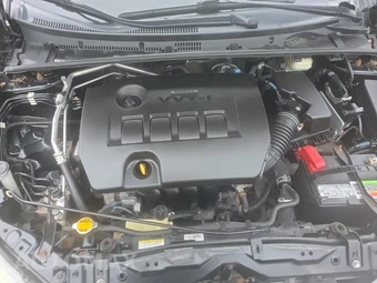2016 Toyota Corolla LE – miniatura 18