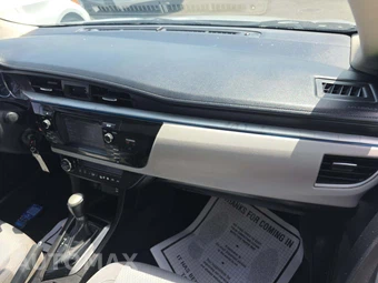 2016 Toyota Corolla LE – miniatura 19