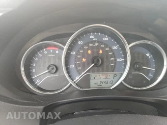 2016 Toyota Corolla LE - miniatura 20