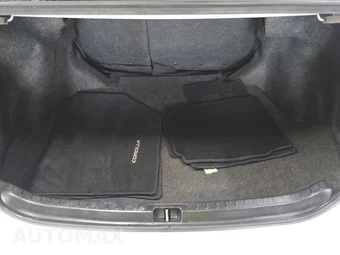 2016 Toyota Corolla LE - miniatura 16