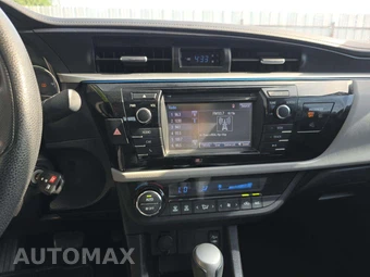 2016 Toyota Corolla LE – miniatura 7