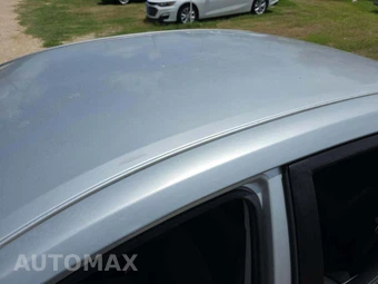 2016 Toyota Corolla LE – miniatura 12