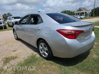 2016 Toyota Corolla LE – miniatura 2