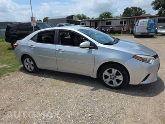 2016 Toyota Corolla LE – miniatura 4