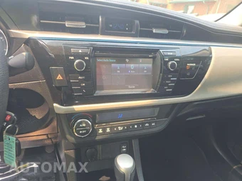 2016 Toyota Corolla LE Plus - miniatura 10