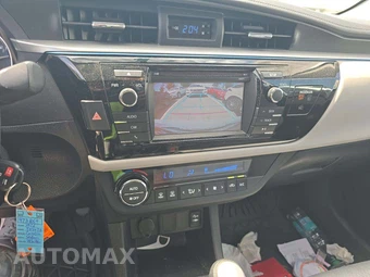 2016 Toyota Corolla LE Plus - miniatura 10