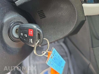 2016 Toyota Corolla LE Plus - miniatura 8