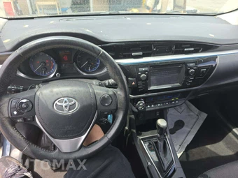 2016 Toyota Corolla S – miniatura 10