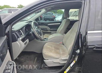2016 Toyota Highlander LE - miniatura 8