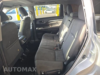 2016 Toyota Highlander LE - miniatura 13