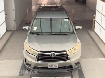 2016 Toyota Highlander LE - miniatura 2