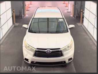 2016 Toyota Highlander LE - miniatura 3