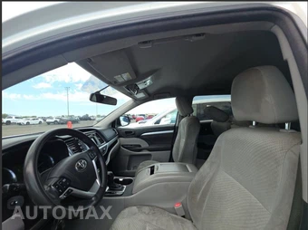 2016 Toyota Highlander LE - miniatura 6