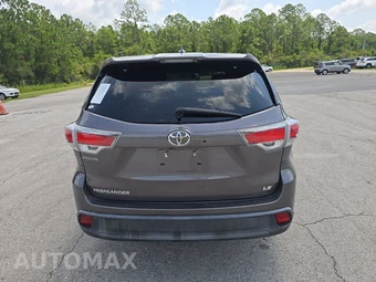 2016 Toyota Highlander LE Plus – miniatura 5