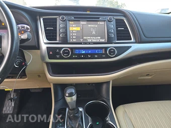 2016 Toyota Highlander LE Plus - miniatura 11