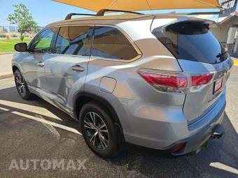 2016 Toyota Highlander XLE - miniatura 2