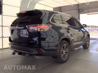 2016 Toyota Highlander XLE - miniatura 4