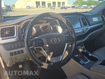 2016 Toyota Highlander XLE – miniatura 11