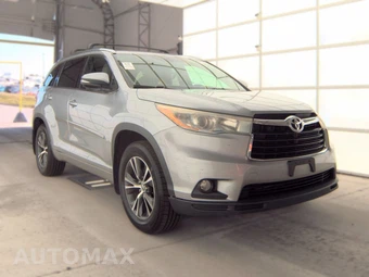 2016 Toyota Highlander XLE – miniatura 3