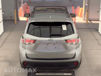 2016 Toyota Highlander XLE – miniatura 5