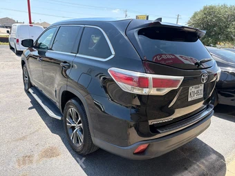 2016 Toyota Highlander XLE - miniatura 3
