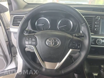 2016 Toyota Highlander XLE – miniatura 10