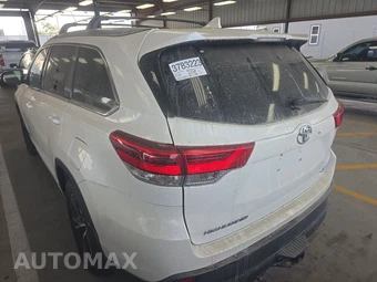 2016 Toyota Highlander XLE – miniatura 6