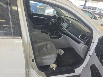 2016 Toyota Highlander XLE – miniatura 8
