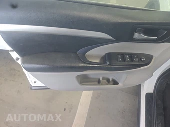 2016 Toyota Highlander XLE – miniatura 9