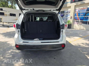 2016 Toyota Highlander XLE – miniatura 12