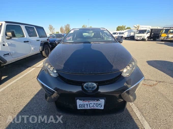 2016 Toyota Mirai – miniatura 2
