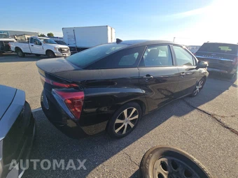 2016 Toyota Mirai – miniatura 4