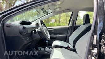 2016 Toyota Prius c One - miniatura 21