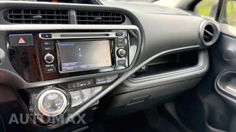 2016 Toyota Prius c One - miniatura 23